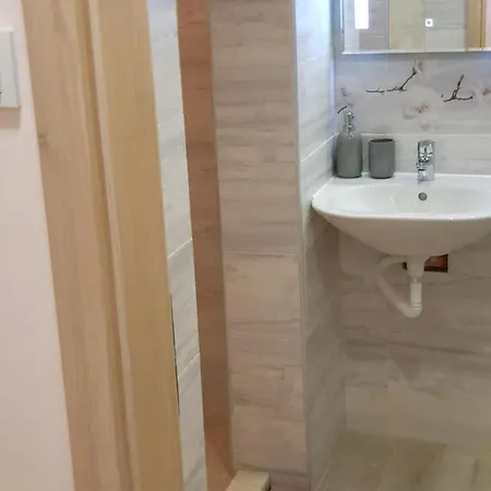 Malavi Center Deluxe Ruse! Comfort&clean! * Roese